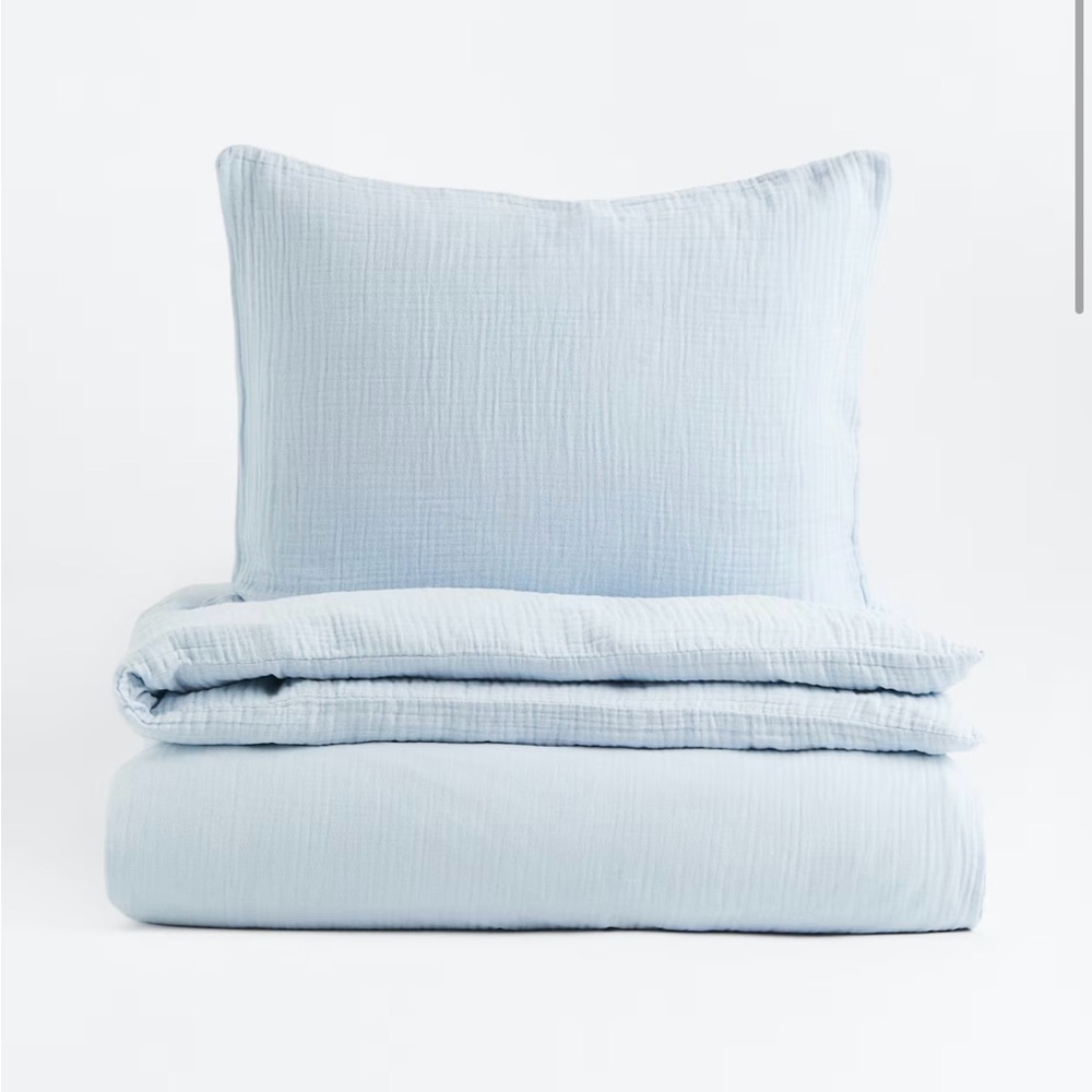 NEW H&M 2-pc Light Baby Blue Cotton Muslin Twin Duvet Cover Set with Pillowcase